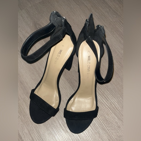 Women’s high heels - Picture 2 of 2